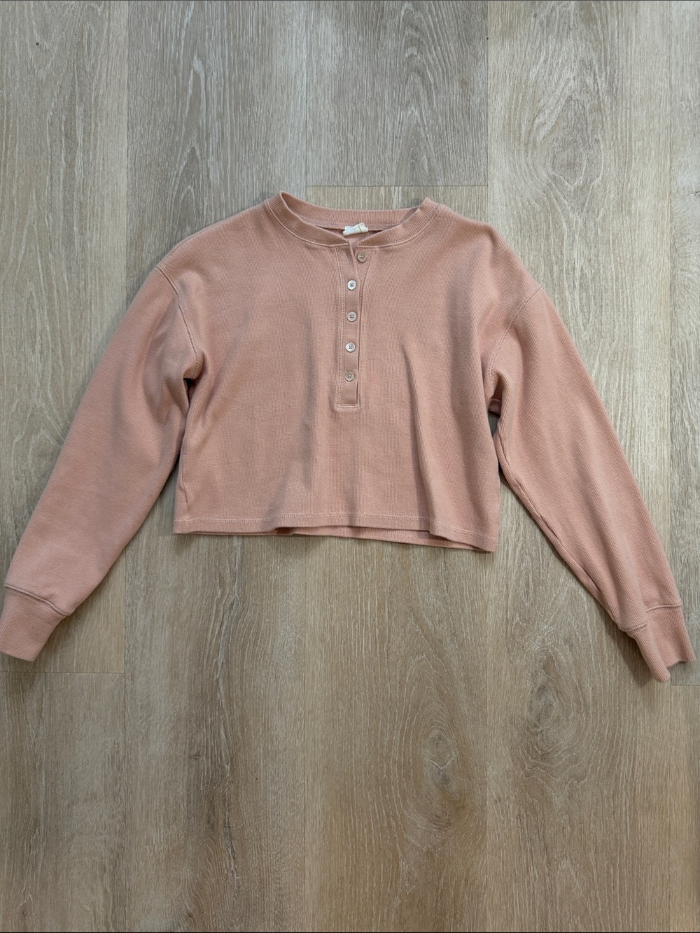 Blush Cropped wilfred free ribbed shirt with buttons